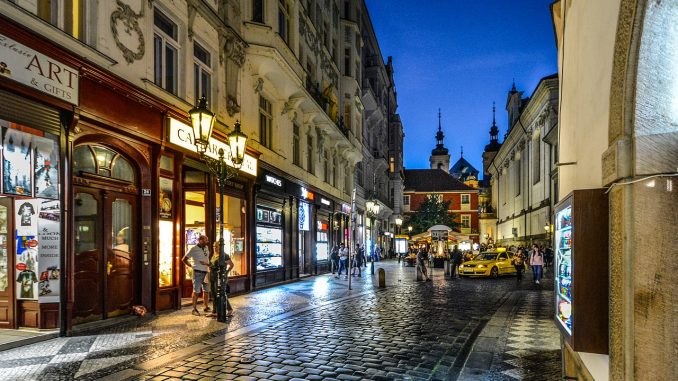 Praga Viaggio Low Cost come andare a praga spendendo poco